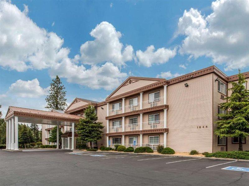 Comfort Inn Mount Shasta Area Weed Exterior photo