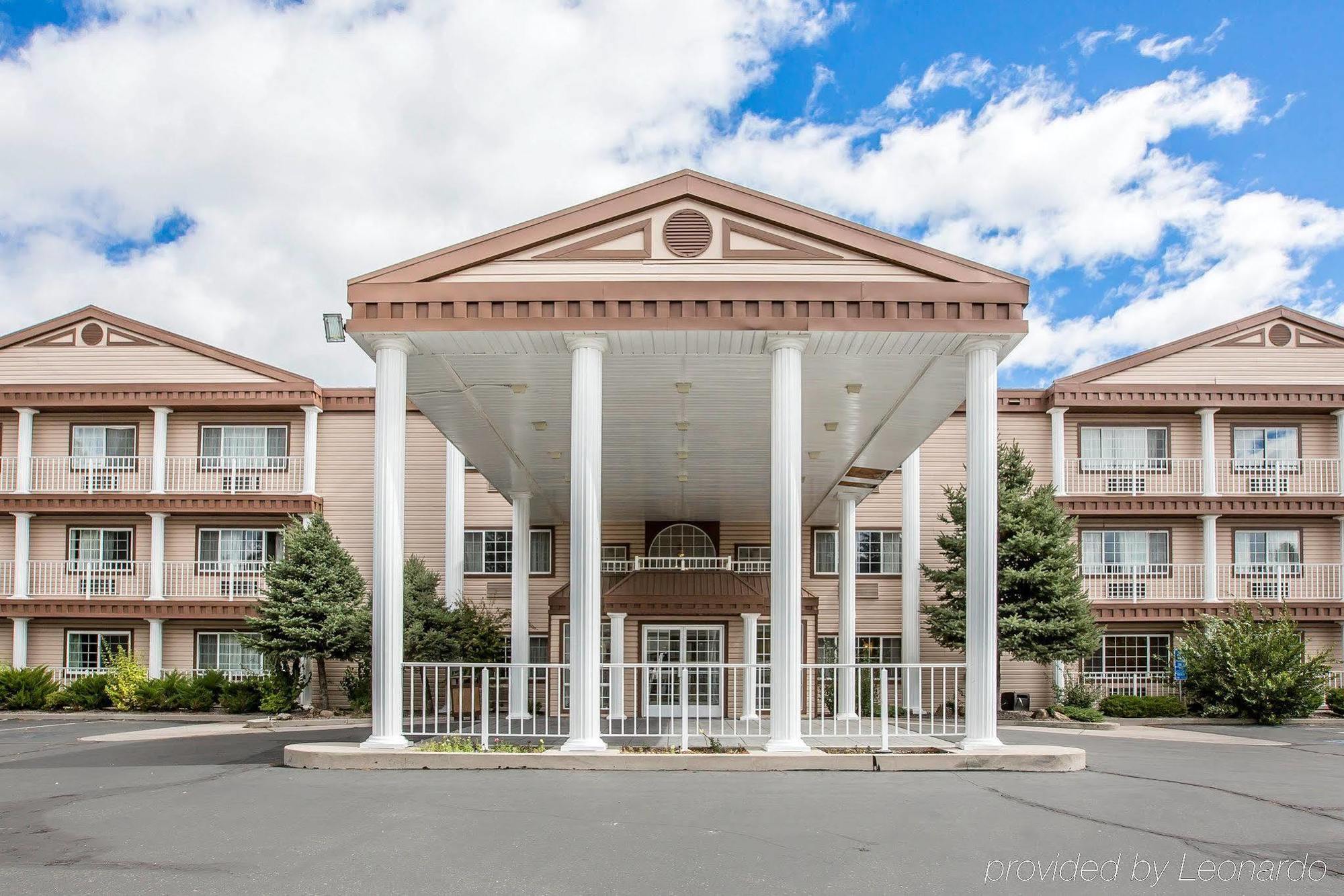 Comfort Inn Mount Shasta Area Weed Exterior photo